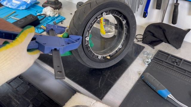 Ninebot Max G3 замена задней покрышки, шиномонтаж на моторе.