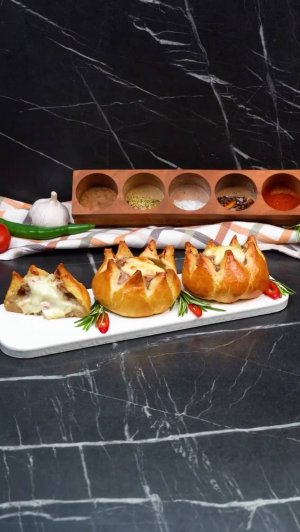 Никто не догадается, как вы его приготовили! Быстрая закуска с мясным фаршем