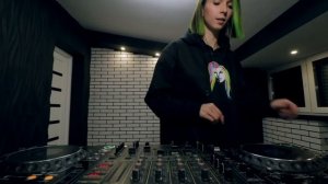 Miss Monique - MiMo Weekly Podcast 004