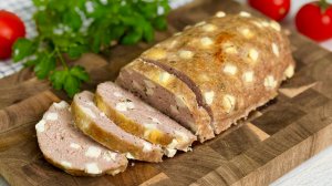 Мясной батон из фарша в духовке. Горячим подаю к ужину, а холодным режу на ломтики и на бутерброд
