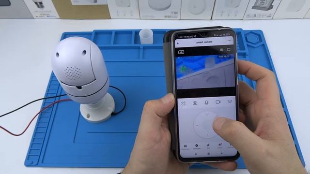 Умная WiFi камера поворотная в виде лампочки Fuers Kerui IP-камера для умного дома SmartLife, Tuya смотреть онлайн
