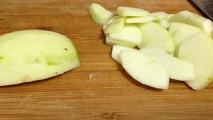 Французские тосты с яблоками и сливами