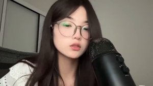 food ASMR. Близкий шёпот, движения рук, звуки рта, запись со стрима.