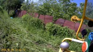 Трицикл БИНЧ-2 и волокуша против высокой травы .