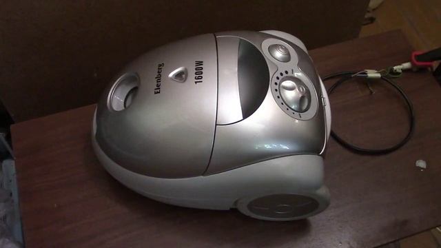 Пылесос Elenberg VC-2027. Можно ли поставить шланг от другого пылесоса? смотреть онлайн