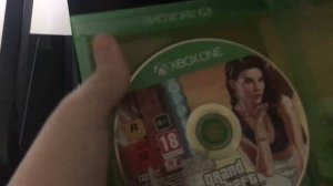У меня есть диск с игрой GTA 5 на Xbox One