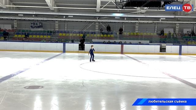 В ледовом дворце имени Анатолия Тарасова прошло первенство города по фигурному катанию