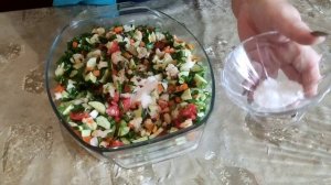 Готовим салат из цветной капусты.# Зацвёл уличный кактус.# Посещаем Восточный рынок.