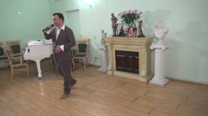 "Ну, почему ко мне ты равнодушна?" (В.Шаинский,М.Танич) - поёт Алексей МЕДВЕДЕВ