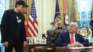 Трамп сообщил, что не будет действовать против Starlink