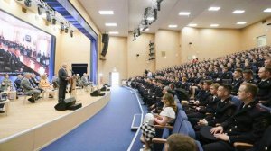 Колокольцев обсудил с выпускниками университета МВД борьбу с киберпреступностью