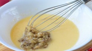 Банановые оладьи на сметане