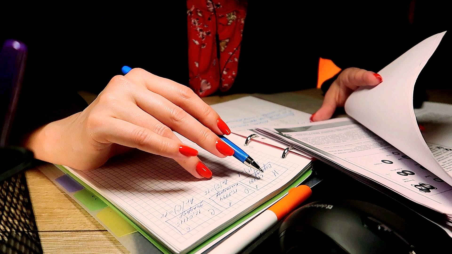 ASMR-терапия "Шелест бумаги" ✍️ Письмо, сортировка и неразборчивый шепот