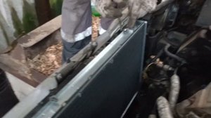 Ремо Меган 1. Замена радиатора охлаждения.