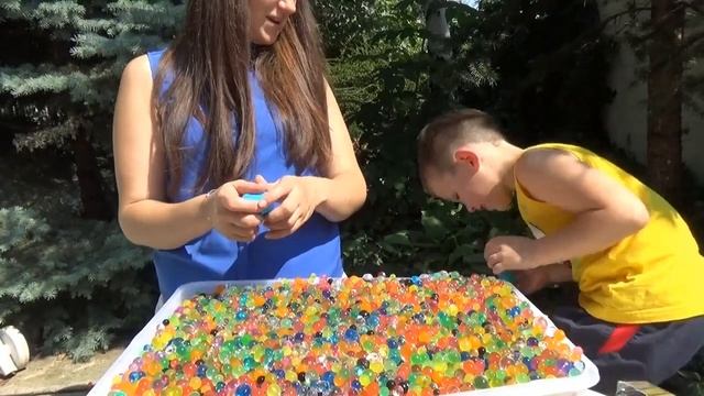 Мистер Макс • Mister Max - Сюрпризы в разноцветных орбизах