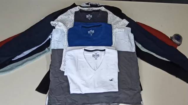 Лот 003 Сток Hollister mix мж цена 2100ркг вес 5,7кг 29ед