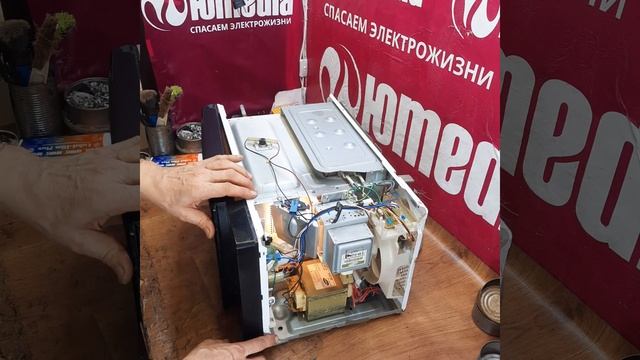 У микроволновки Samsung не закрывается дверца | Не включается микроволновая печь | Ремонт  в СПб