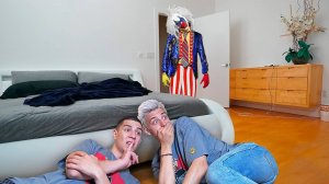А4 : Прятки От СТРАШНОГО КЛОУНА в Доме в 3 Часа Ночи ! ВЛАД А4
