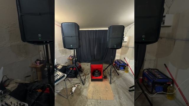 Колонки Mackie thump 15 A смотреть онлайн