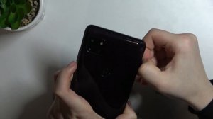 Moto One 5G Ace | Как вставит сим карту и карту памяти в Moto One 5G
