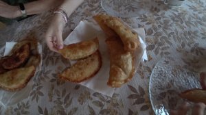 Чебуреки по новому рецепту в темноте 🤣, когда выключили электричество 🤣