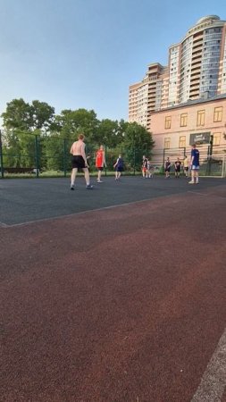 Безудержные персонажи на улице тренировочный прогресс)