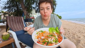 Мукбанг ШИКУЕМ на пляже по БоХатому НАПОСЛЕДОК) ДороХОй ужин морепродукты в Паттайе Таиланд