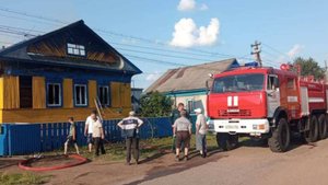 Три мальчика погибли в загоревшемся деревянном доме в Башкирии