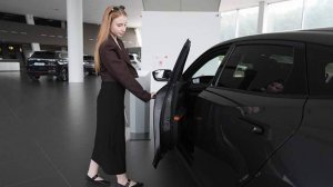 Выдача автокредитов в РФ упала вдвое в мае