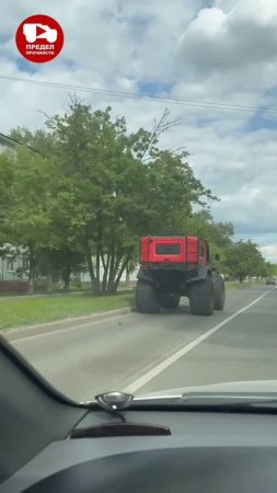 Вездеход Тингер ТФ4 ПРО на улицах города, в потоке, на дорогах общего пользования.