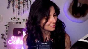 Sweet Carol ASMR. Тихий голос, звуки рта, движения рук, предметы