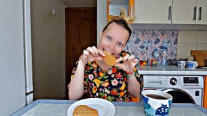 Сендвичи с колбасой и сыром 🌶 | Не умею готовить | Мукбанг