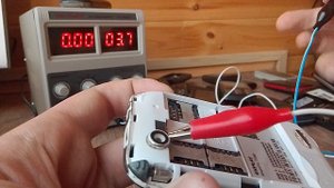 запускаю от ЛБП телефоны, забытые на целый год! некоторые из них работают!!!