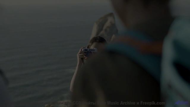 Эта мелодия синхронизирует хаос - услышьте порядок! - Discoboy -- Upseen -- El Monstruo