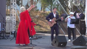 В Новом Херсонесе прошёл концерт Антона и Виктории Макарских