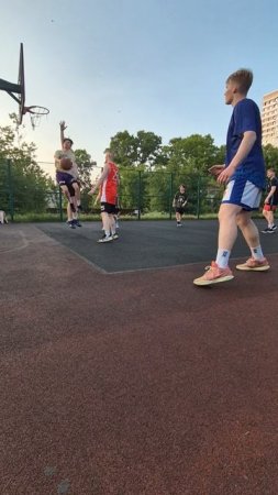 Виртуозные игроки на обычной площадке тренировочный прогресс)