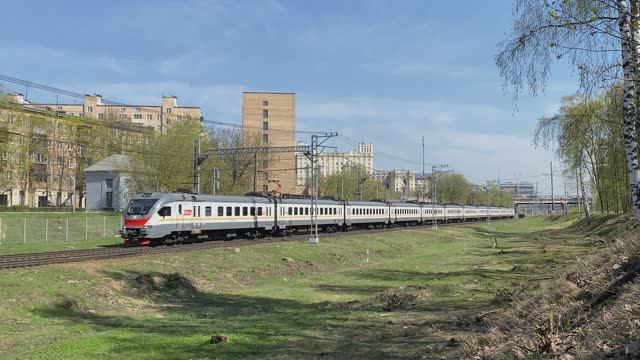 Электропоезда ЭП2Д-0046 и ЭГ2Тв-040, перегон Подмосковная - Тушино