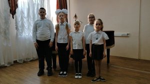 "О той весне" Е. Плотникова
 Кавер исполняет ансамбль школы искусств БГИИК "Эвтерпа".