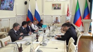 Под руководством Сергея Меликова обсудили ход строительства и капремонта объектов образования