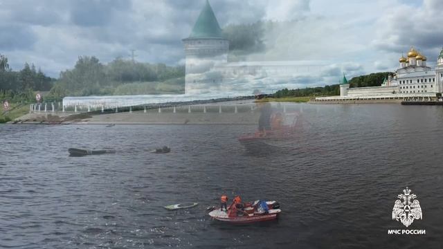 Сотрудники МЧС России провели учения по обеспечению безопасности людей на водных объектах