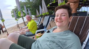 Все ЛУЧШЕЕ для нас в Таиланде БЕСПЛАТНО! Разговор с ТУРИСТАМИ на пляже! МЕДУЗЫ наступают! Паттайя