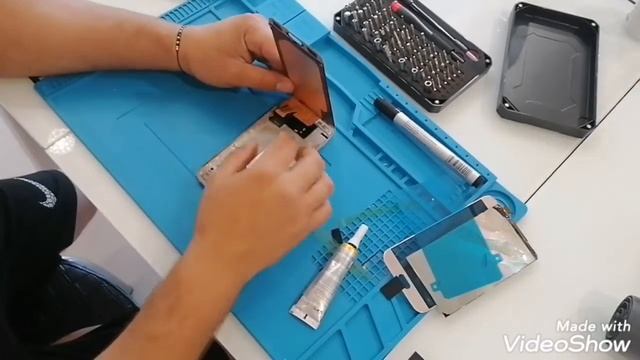 Смяна на дисплей Samsung J5 смотреть онлайн