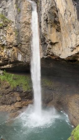Водопад в Швейцарии,кантон Гларус