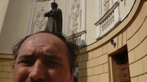В день Русского языка коммунисты возложили цвету у памятника Пушкина