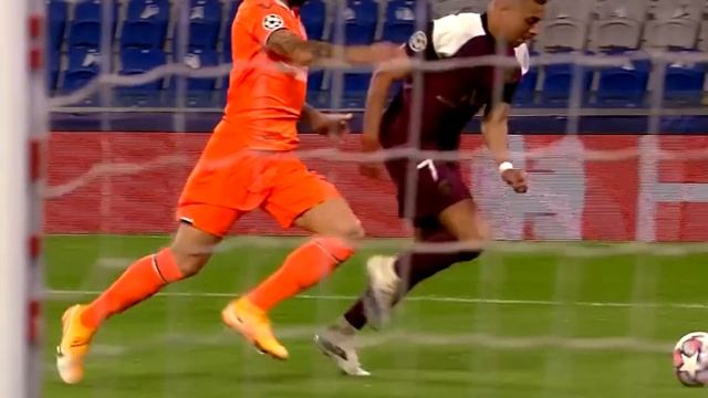 ШИКАРНЫЙ ДУБЛЬ РОНАЛДУ ПЕРЕПИСАЛ ИСТОРИЮ ФУТБОЛА НАВ? смотреть онлайн