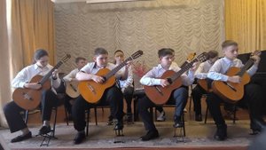 Валерий Ярмоленко - Дождик (исп.Ансамбль гитаристов).