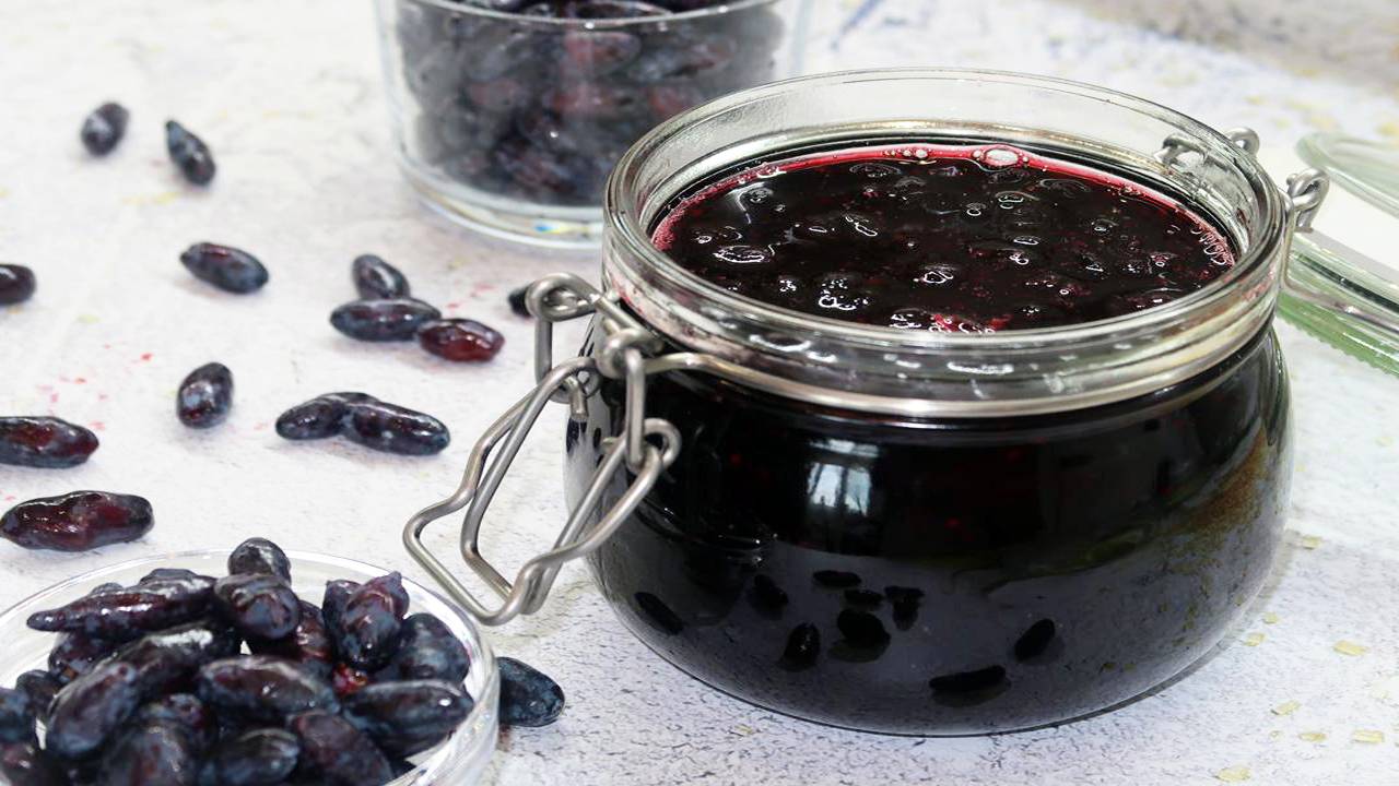 Как Приготовить Вкусное Варенье Из Жимолости. Простой Рецепт Варенья Из Жимолости