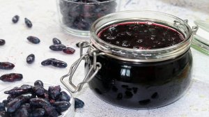 Как Приготовить Вкусное Варенье Из Жимолости. Простой Рецепт Варенья Из Жимолости