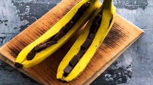 Бананы с шоколадом в духовке