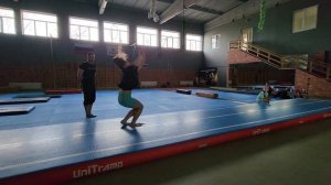 Рондат два фляка. Акробатика